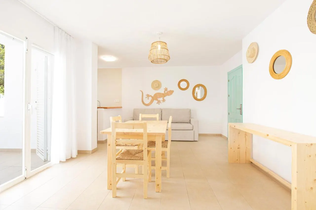 Apartamentos Los Arcos Santa Eularia des Riu