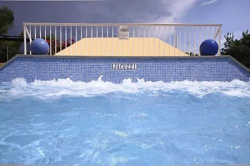 Apartamentos Los Arcos Santa Eularia des Riu