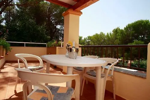Apartamentos Los Arcos Santa Eularia des Riu